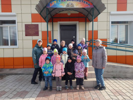 мы сходили в библиотеку. Старшая группа "Звездочки" мы сходили в библиотеку. Старшая группа "Звездочки".